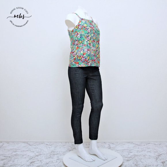 Maeve at Anthropologie Quinn Textured Floral Tank Top - Picture 3 of 14